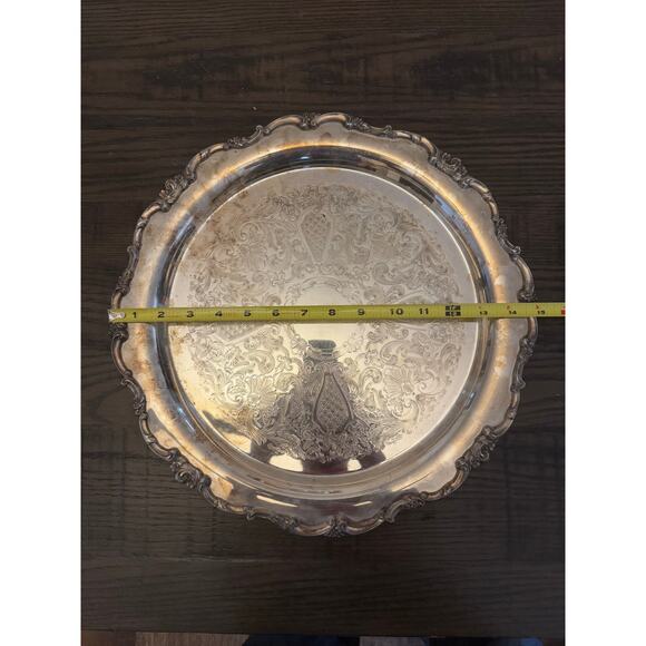 Lunt V-90 12.75” Round Silver-Plated Platter – Eloquence Pattern - Picture 6 of 7